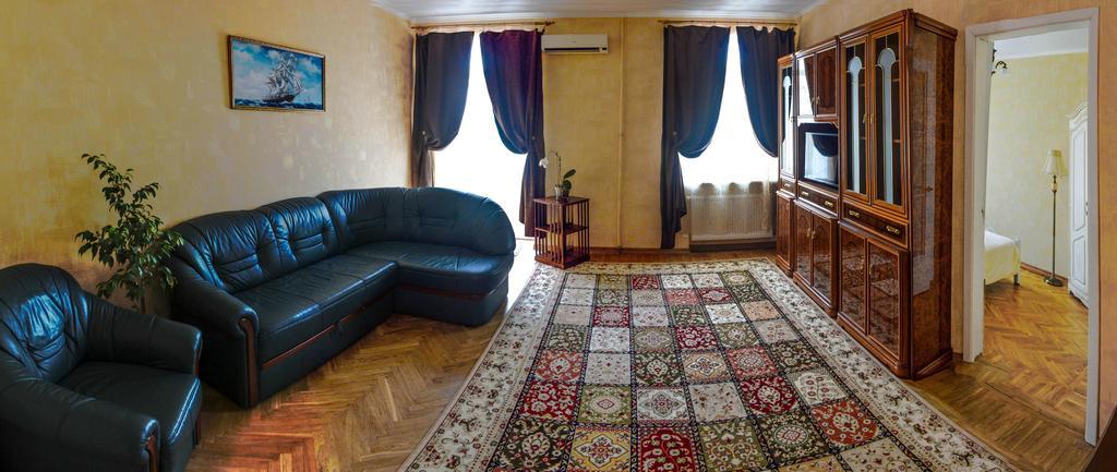 Comfort Near Opera Theater Odessa Ngoại thất bức ảnh